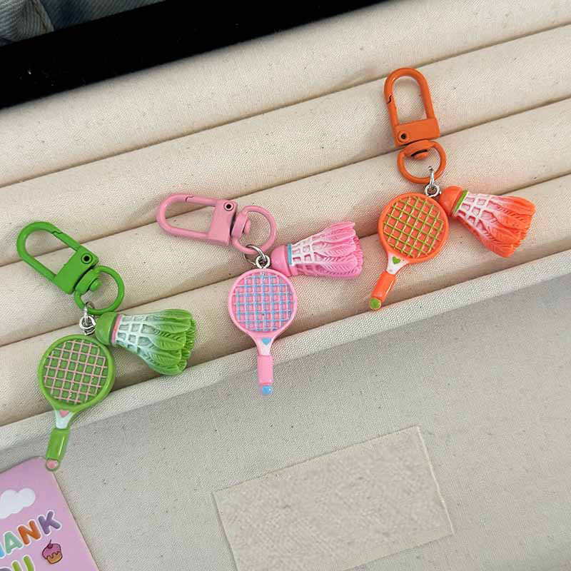 سلسلة مفاتيح على شكل مضرب بادم - مراجعة Badminton Event وسعره