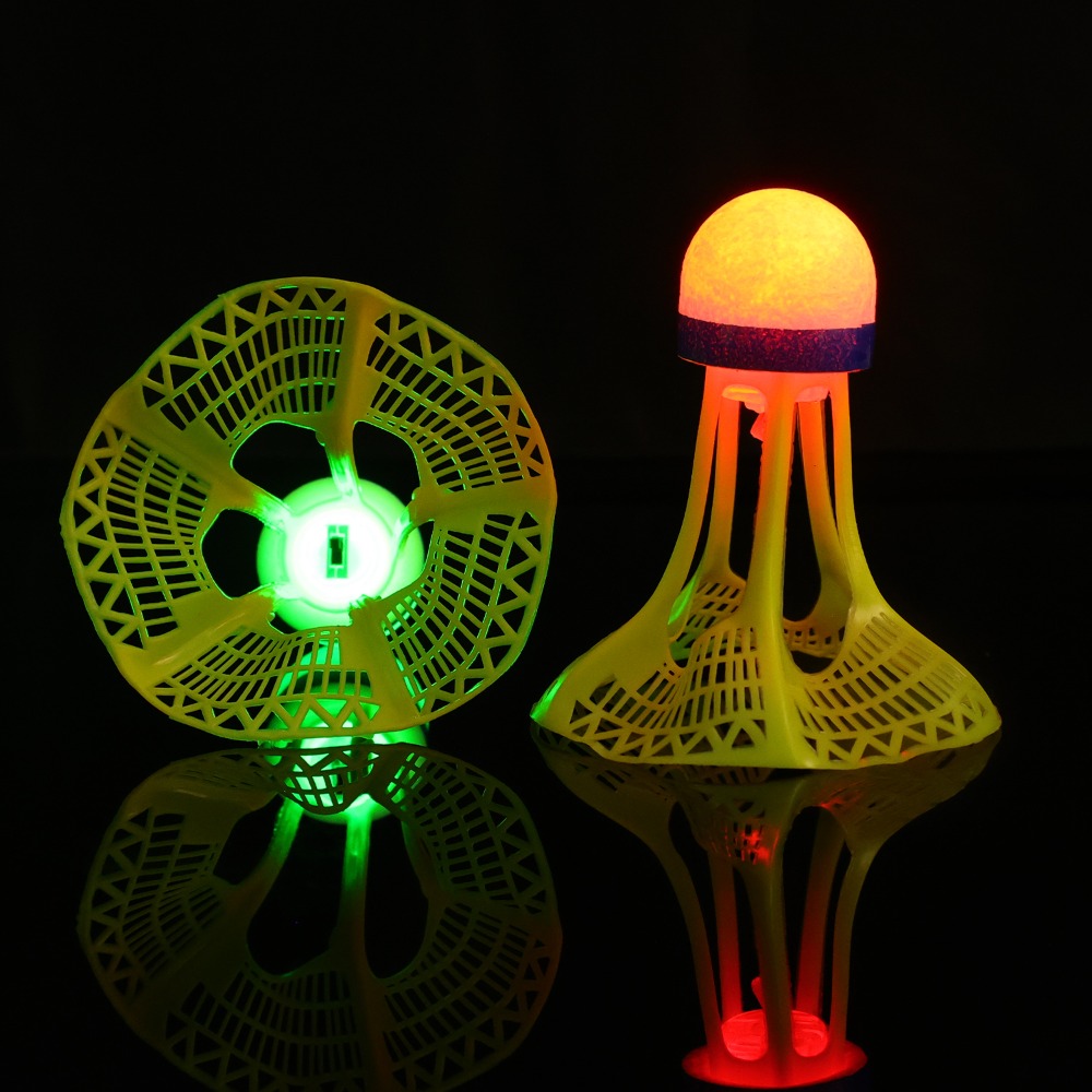 12-1 قطعة LED تضيء كرات كرة ال - مراجعة Badminton Event وسعره