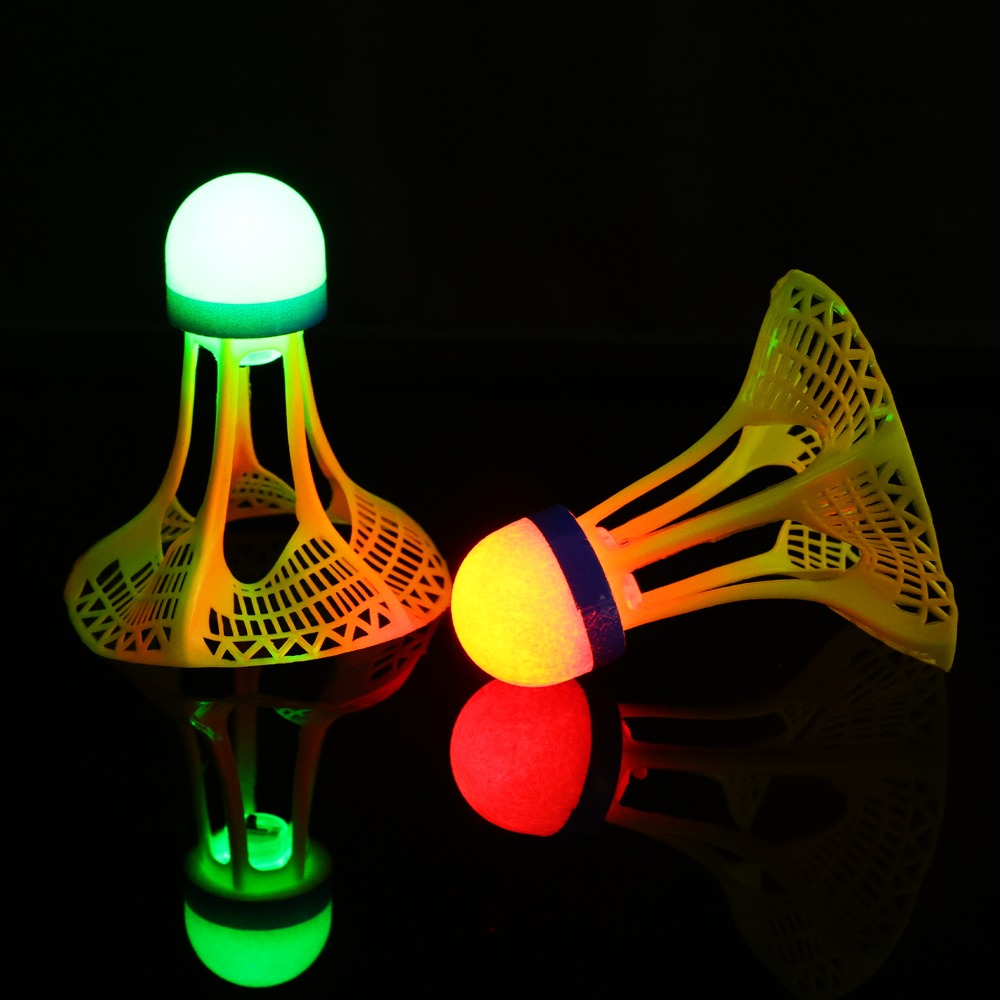 12-1 قطعة LED تضيء كرات كرة ال - مراجعة Badminton Event وسعره