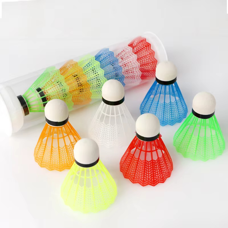 12 قطعة من كرات الريشة الطائرة - مراجعة Badminton Event وسعره