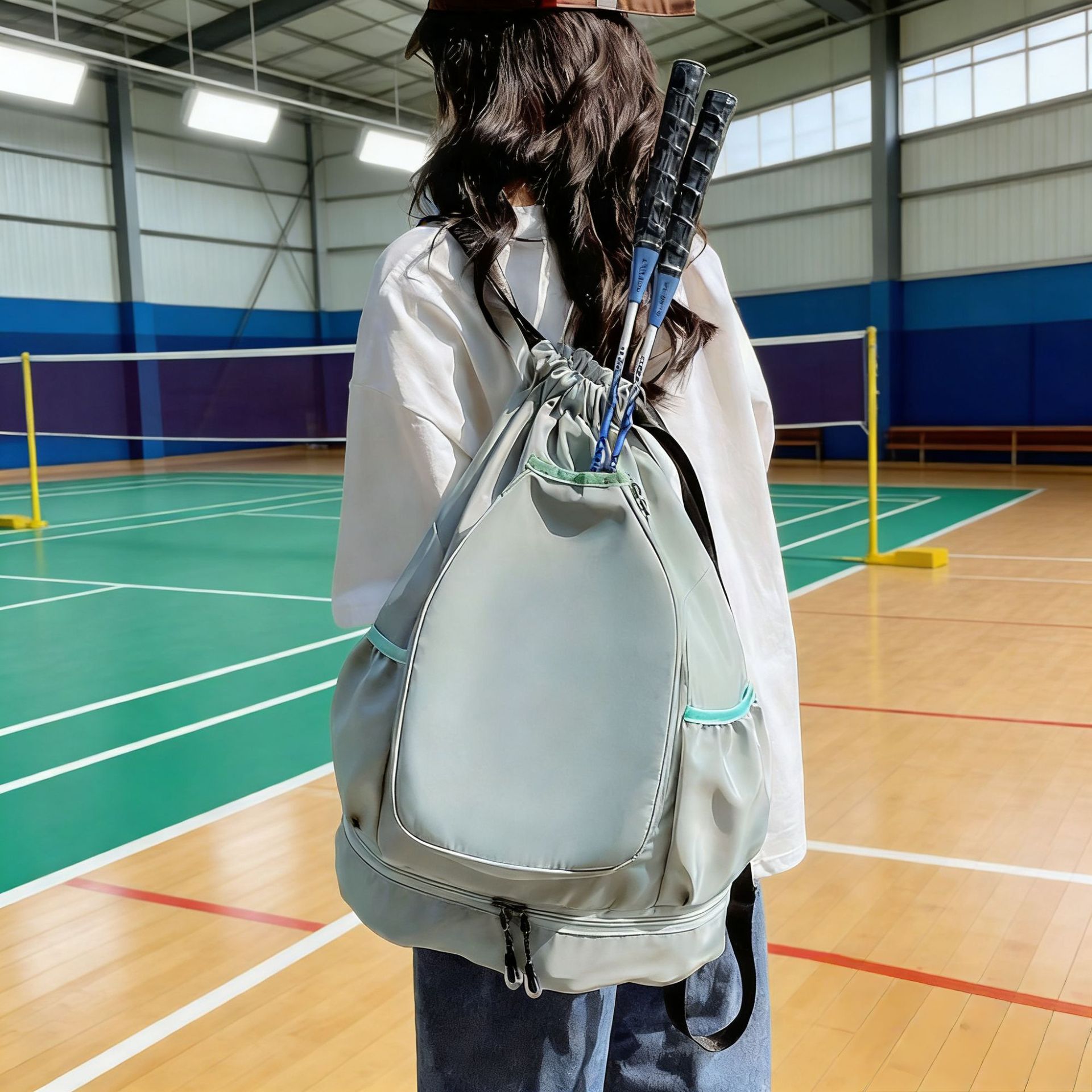 حقيبة مضرب خفيفة الوزن للاستخد - مراجعة Badminton Court وسعره